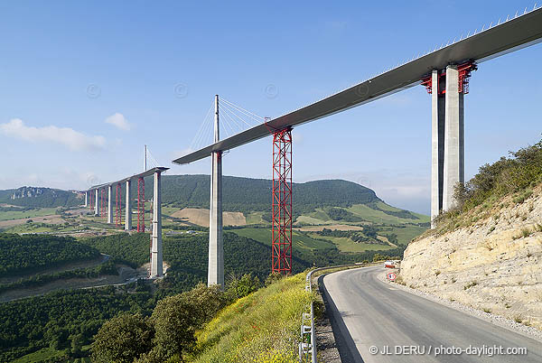 Viaduc de Millau, 2004-05